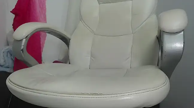 Snapshot of Xileny-Halliwey chatting on March 9, 1:14 am Xileny-Halliwey online show from March 9, 1:14 am