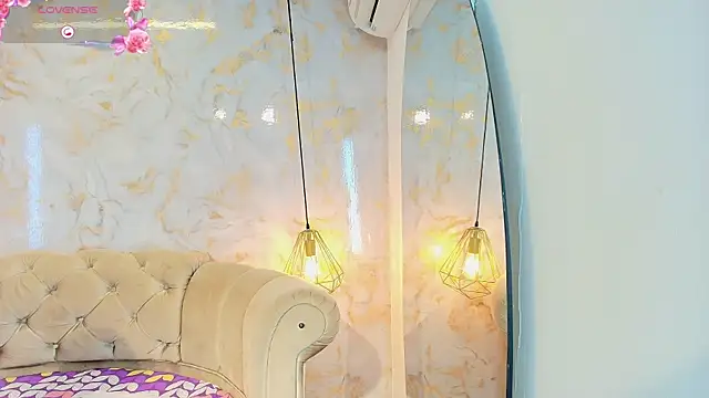 briannaduque online show from October 2, 1:40 pm