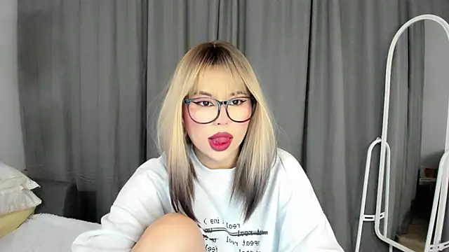 may mia online show from February 18, 10:25 pm