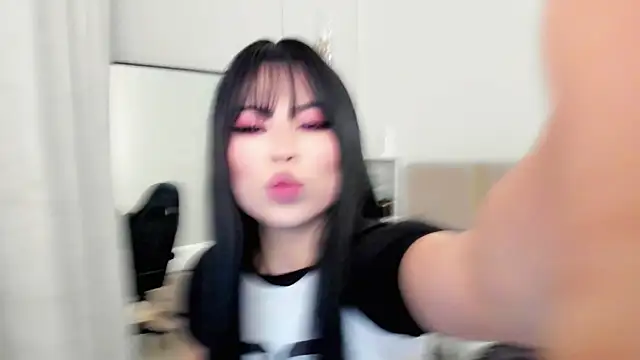 may mia online show from November 27, 2:02 am