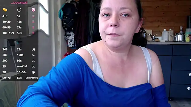 Snapshot of KasiaPrivat chatting on November 18, 8:19 am KasiaPrivat online show from November 18, 8:19 am