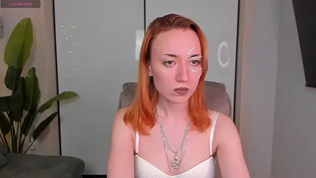 Snapshot of Maddy_Garcia chatting on January 4, 11:38 pm Maddy Garcia online show from January 4, 11:38 pm