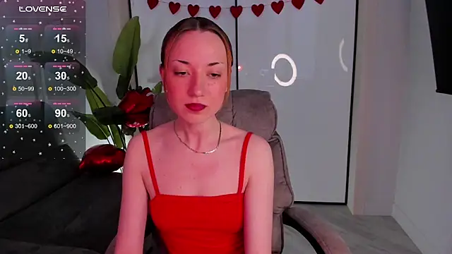 Snapshot of Maddy_Garcia chatting on February 14, 4:58 am Maddy Garcia online show from February 14, 4:58 am