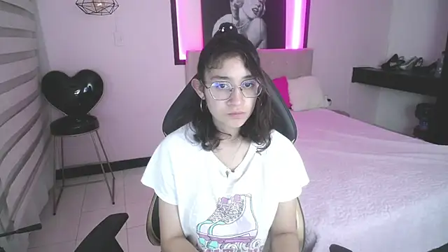 Snapshot of Lili_Gomez_ chatting on December 31, 1:08 pm Lili Gomez online show from December 31, 1:08 pm