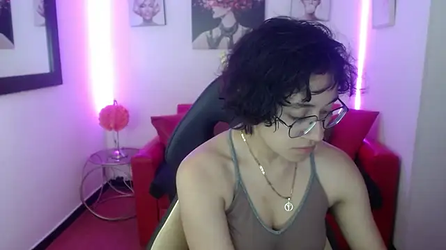 Snapshot of Lili_Gomez_ chatting on February 2, 1:41 pm Lili Gomez online show from February 2, 1:41 pm