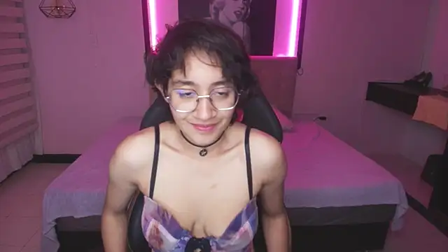 Snapshot of Lili_Gomez_ chatting on February 27, 1:17 pm Lili Gomez online show from February 27, 1:17 pm