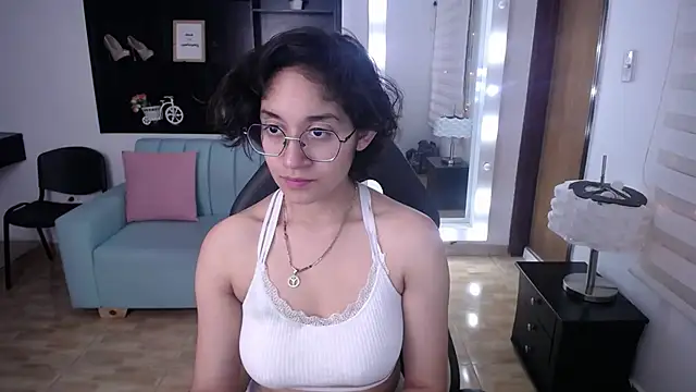 Snapshot of Lili_Gomez_ chatting on March 11, 1:56 pm Lili Gomez online show from March 11, 1:56 pm