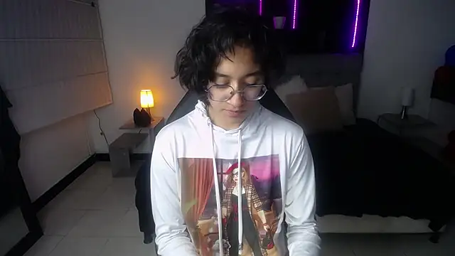 Snapshot of Lili_Gomez_ chatting on March 14, 1:46 pm Lili Gomez online show from March 14, 1:46 pm