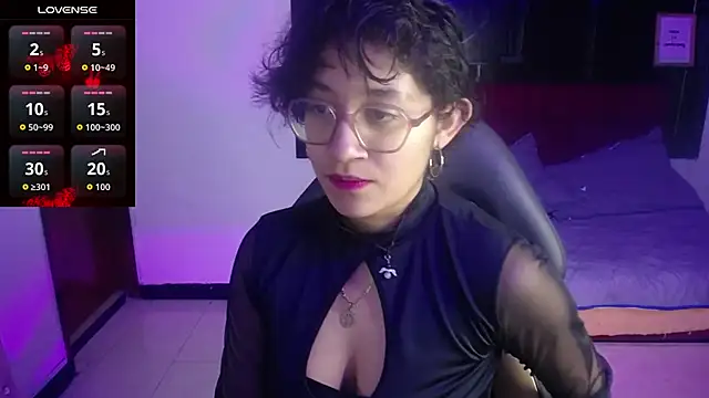 Snapshot of Lili_Gomez_ chatting on October 12, 10:03 am Lili Gomez online show from October 12, 10:03 am