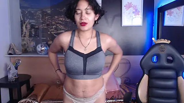 Snapshot of Lili_Gomez_ chatting on October 20, 1:22 pm Lili Gomez online show from October 20, 1:22 pm