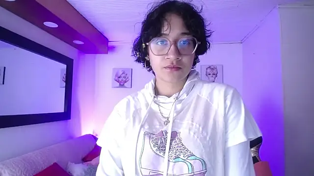 Snapshot of Lili_Gomez_ chatting on November 12, 1:00 pm Lili Gomez online show from November 12, 1:00 pm