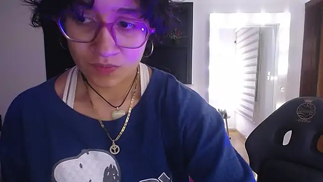 Snapshot of Lili_Gomez_ chatting on November 30, 12:42 pm Lili Gomez online show from November 30, 12:42 pm