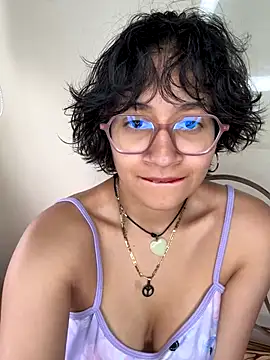 Snapshot of Lili_Gomez_ chatting on December 4, 2:04 pm Lili Gomez online show from December 4, 2:04 pm