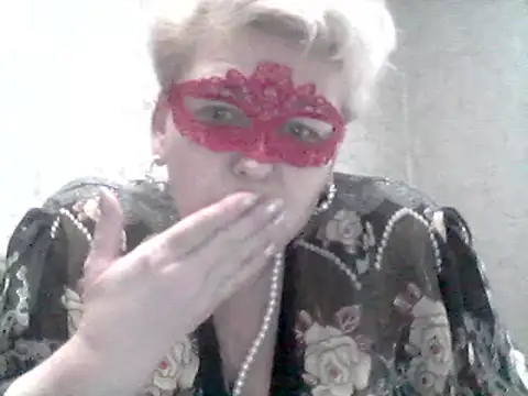 Lisa Suzie online show from December 29, 9:28 am