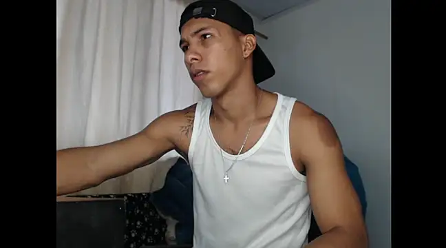 Snapshot of maximo_vega_newv chatting on December 9, 11:58 am maximo vega newv online show from December 9, 11:58 am