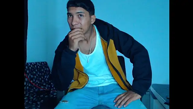 Snapshot of maximo_vega_newv chatting on December 14, 1:38 pm maximo vega newv online show from December 14, 1:38 pm