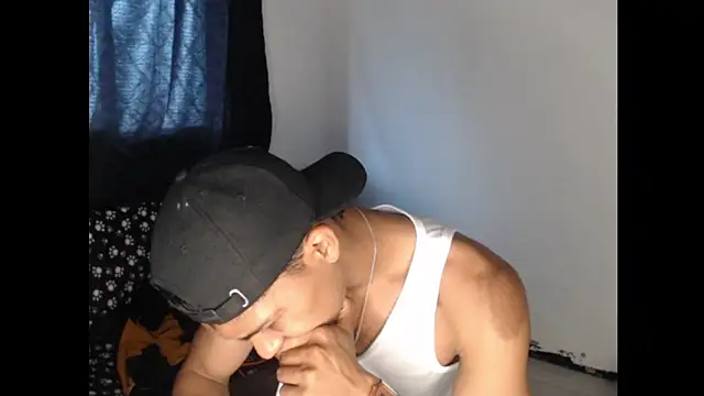 Snapshot of maximo_vega_newv chatting on December 15, 2:48 pm maximo vega newv online show from December 15, 2:48 pm