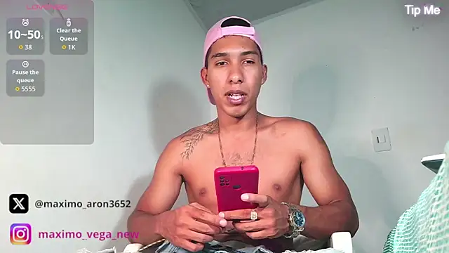 Snapshot of maximo_vega_newv chatting on September 10, 12:32 am maximo vega newv online show from September 10, 12:32 am