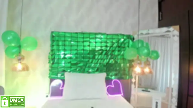 SHARONN     online show from March 18, 4:37 am