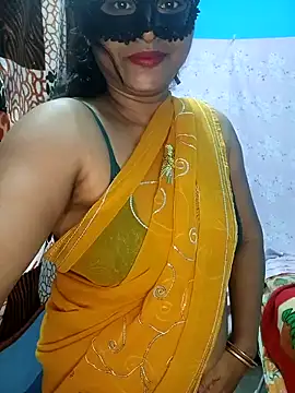 Sexy Mona Bhabhi online show from December 24, 3:05 am