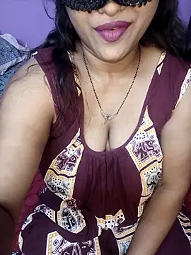 Sexy Mona Bhabhi online show from October 9, 5:33 pm