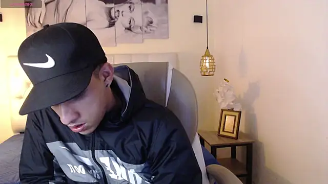 Snapshot of Jheidertwink chatting on January 29, 3:44 am Jheidertwink online show from January 29, 3:44 am