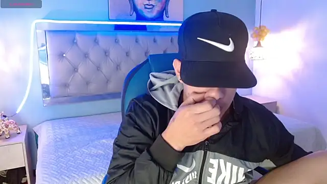 Snapshot of Jheidertwink chatting on February 10, 7:15 am Jheidertwink online show from February 10, 7:15 am