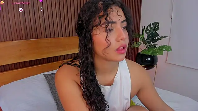 Snapshot of yaya23x chatting on September 29, 2:11 pm yaya23x online show from September 29, 2:11 pm