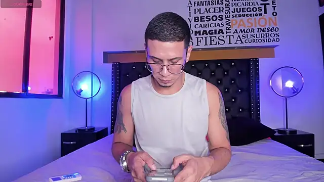 JoshMillerr  online show from March 14, 7:44 pm