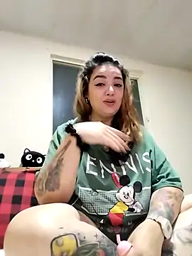 Snapshot of poisson_ivy chatting on October 6, 3:15 am poisson ivy online show from October 6, 3:15 am