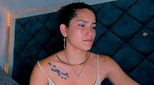 Nellyhills online show from February 4, 7:11 pm