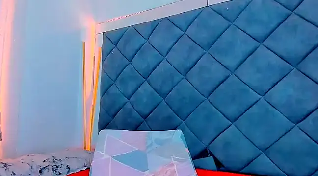 Nellyhills online show from February 28, 2:31 am