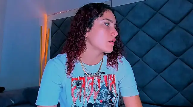 Nellyhills online show from March 12, 9:45 pm