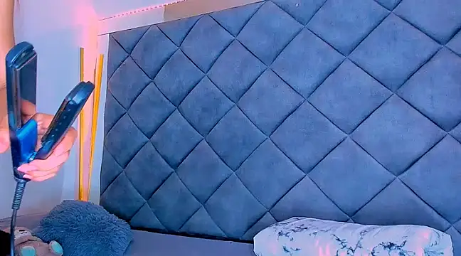 Nellyhills online show from March 16, 2:33 pm