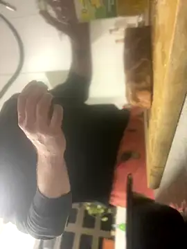 Snapshot of FrankJake99 chatting on October 19, 10:43 pm FrankJake99 online show from October 19, 10:43 pm