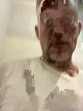 Snapshot of FrankJake99 chatting on December 20, 1:12 am FrankJake99 online show from December 20, 1:12 am