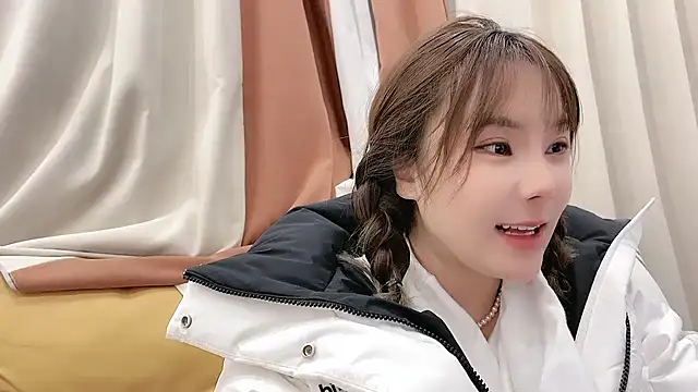 ChuChu1991 online show from January 3, 4:37 pm