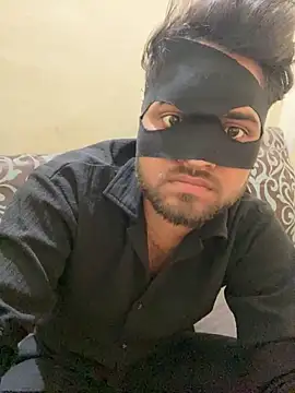 Snapshot of United3 chatting on February 28, 6:43 am United3 online show from February 28, 6:43 am