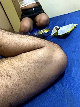 Snapshot of United3 chatting on October 18, 8:15 am United3 online show from October 18, 8:15 am