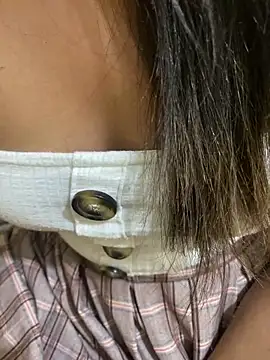 Snapshot of United3 chatting on October 22, 9:42 am United3 online show from October 22, 9:42 am