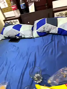 Snapshot of United3 chatting on November 12, 8:04 am United3 online show from November 12, 8:04 am