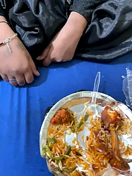 Snapshot of United3 chatting on November 26, 8:37 am United3 online show from November 26, 8:37 am