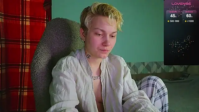 esajukyy online show from December 19, 2:57 pm