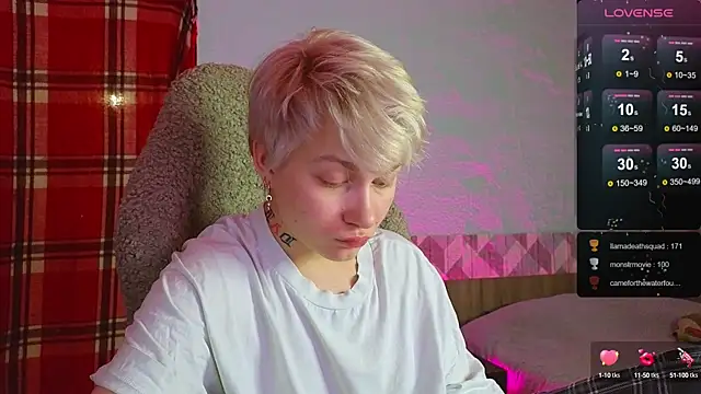 esajukyy online show from December 27, 2:54 pm