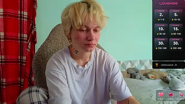 esajukyy online show from February 15, 8:22 am