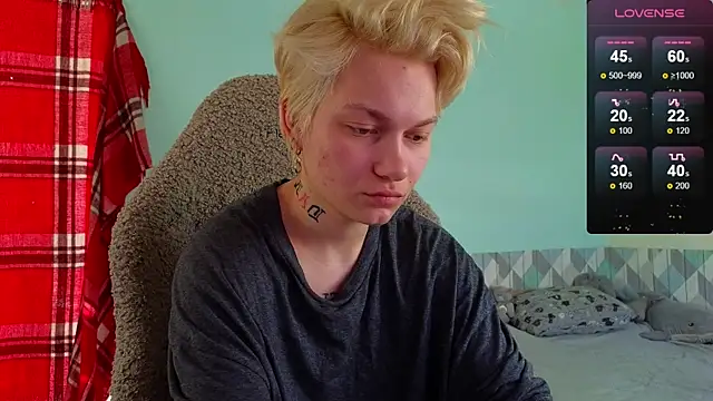 esajukyy online show from February 26, 5:53 am