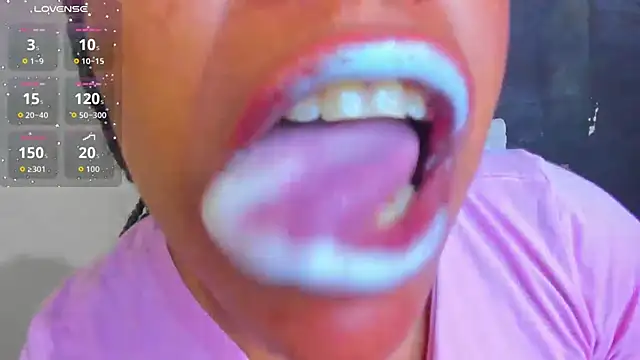 KamariaFyre online show from October 11, 10:19 pm