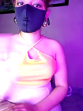 Snapshot of Olivia3 chatting on February 17, 11:09 pm Olivia3 online show from February 17, 11:09 pm