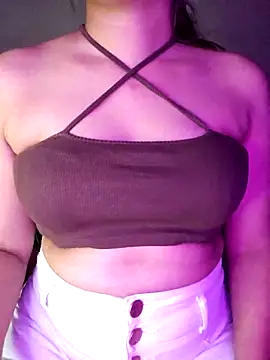 Snapshot of Olivia3 chatting on March 4, 11:32 pm Olivia3 online show from March 4, 11:32 pm