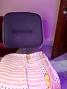 Snapshot of Olivia3 chatting on September 18, 8:55 pm Olivia3 online show from September 18, 8:55 pm